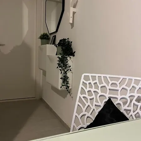 Apartment Ante *